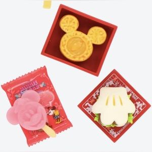 Brand NEW Tokyo Disney Resort 2021 Park Food Motif Chopsticks Stand Set 3 Pcs